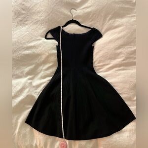 French connection Size 0 knit black and dark blue boat neck dress NWoT